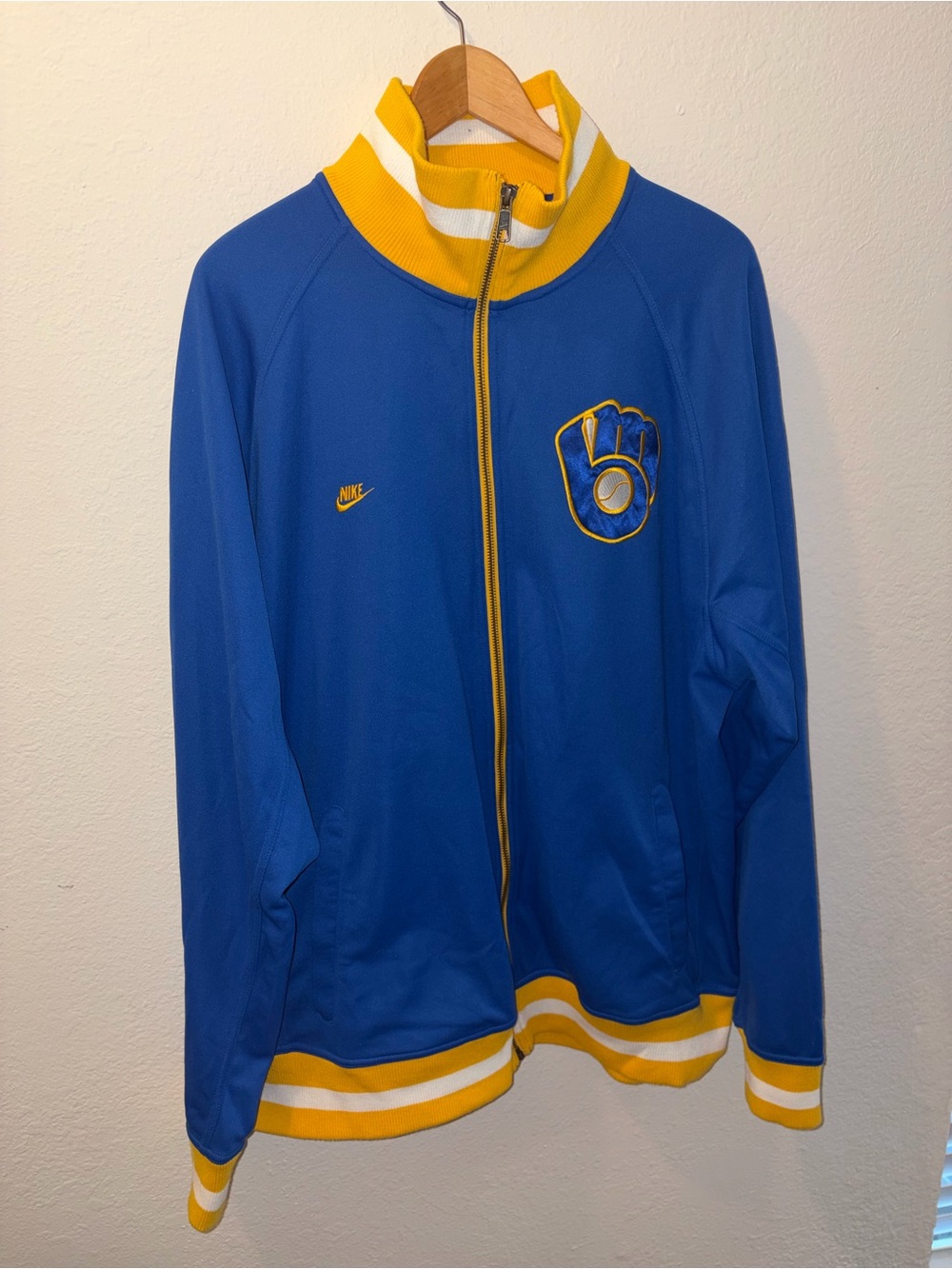 Men Nike Milwaukee Brewers Cooperstown Collection Full-Zip Jacket